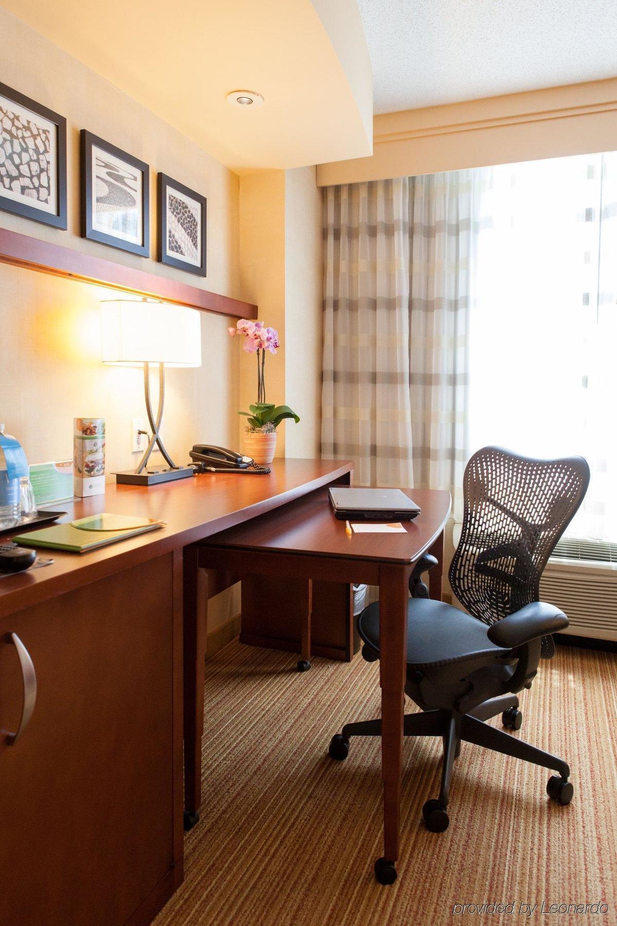 Courtyard By Marriott Silver Spring Downtown ภายนอก รูปภาพ